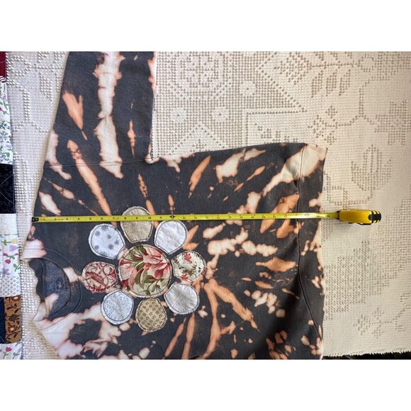 The Scrappy Camper Womens Sweatshirt Sz M Upcycled TieDye Boho Floral Festival - Picture 12 of 13